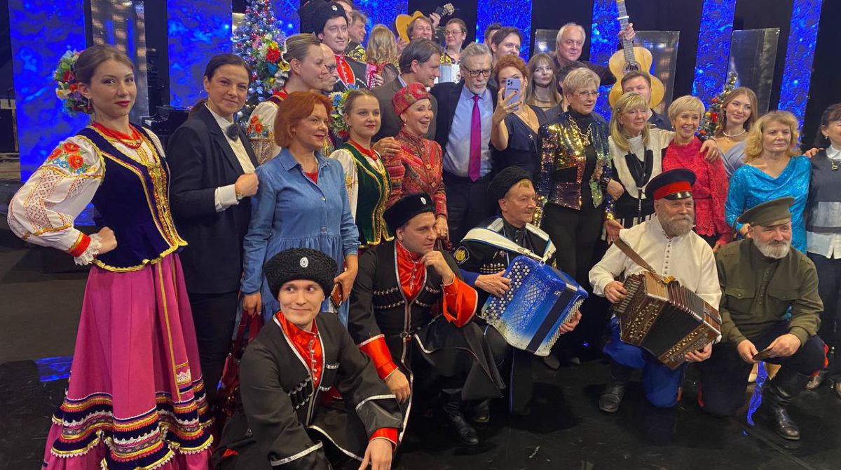 Ансамбль «Казаки.ru» принял участие в съёмках новогодней программы для передачи «Хорошие песни»